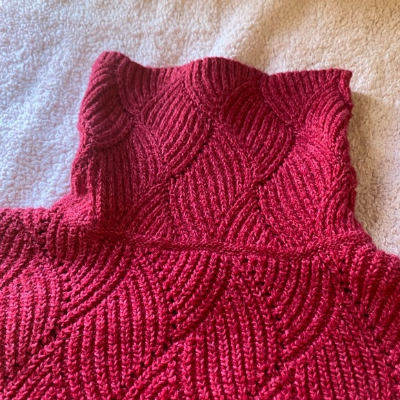 Sundance.  Turtle  neck - Picture 4 of 8